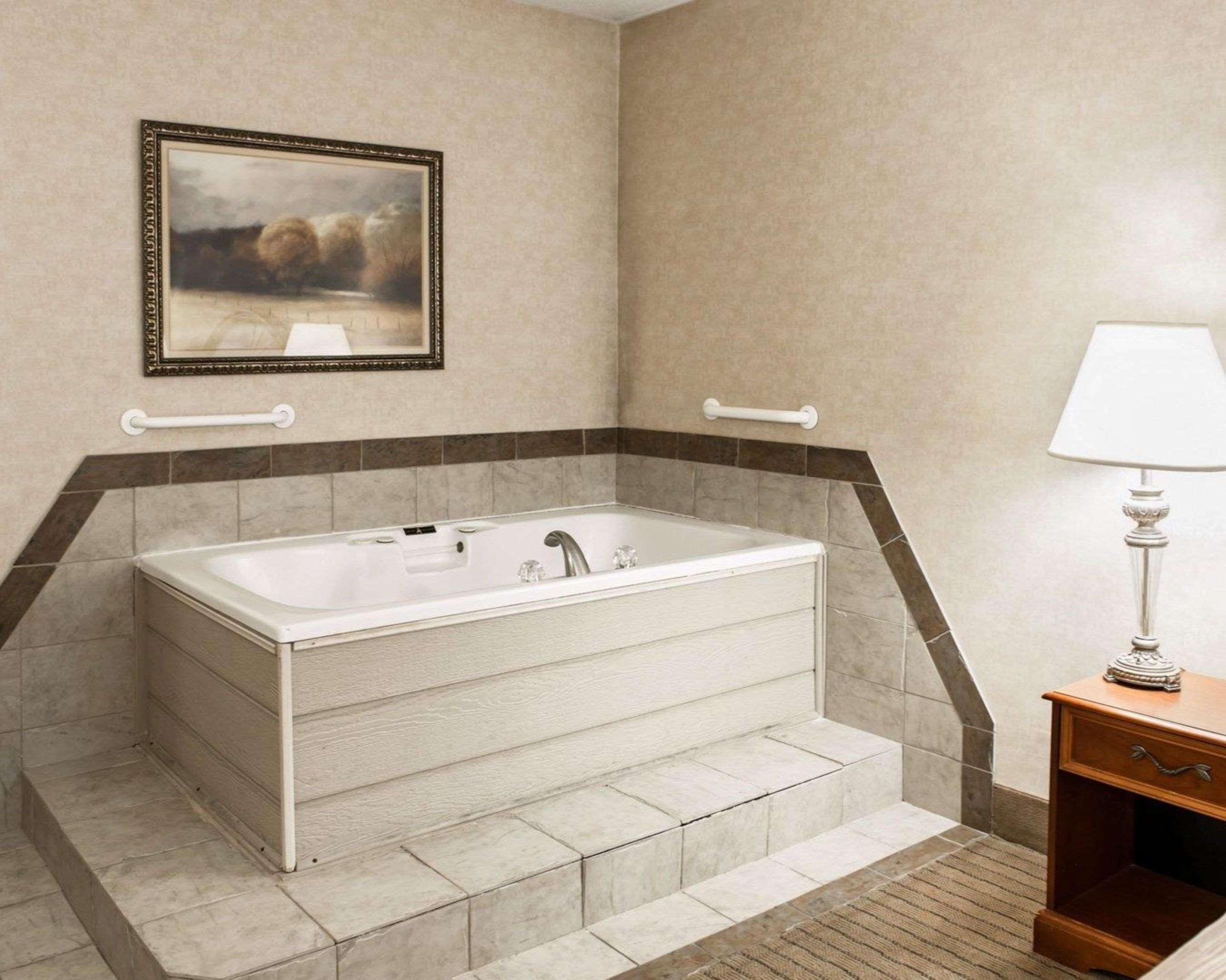 Quality Inn Castleton Exteriér fotografie