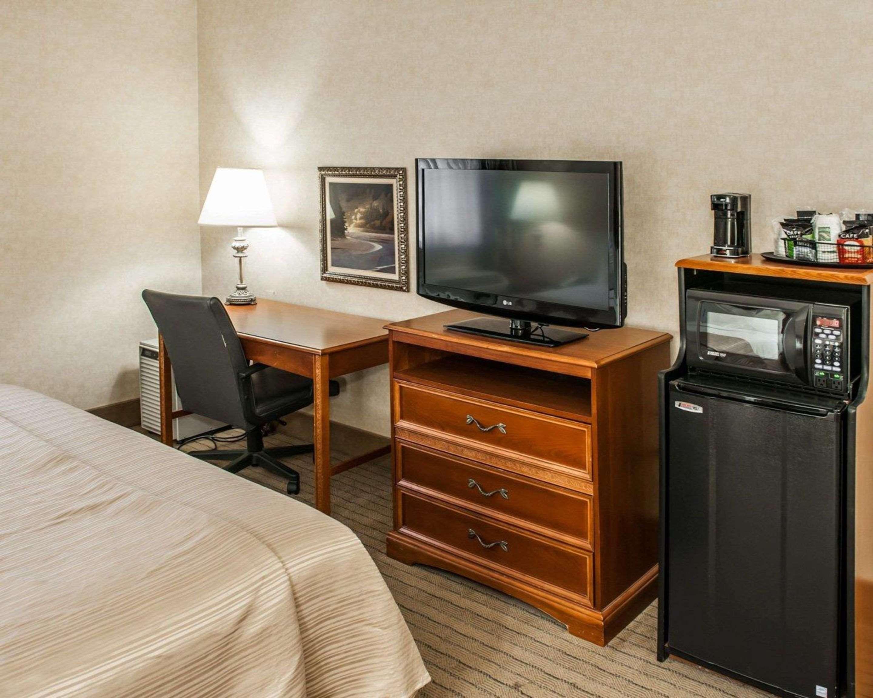 Quality Inn Castleton Exteriér fotografie
