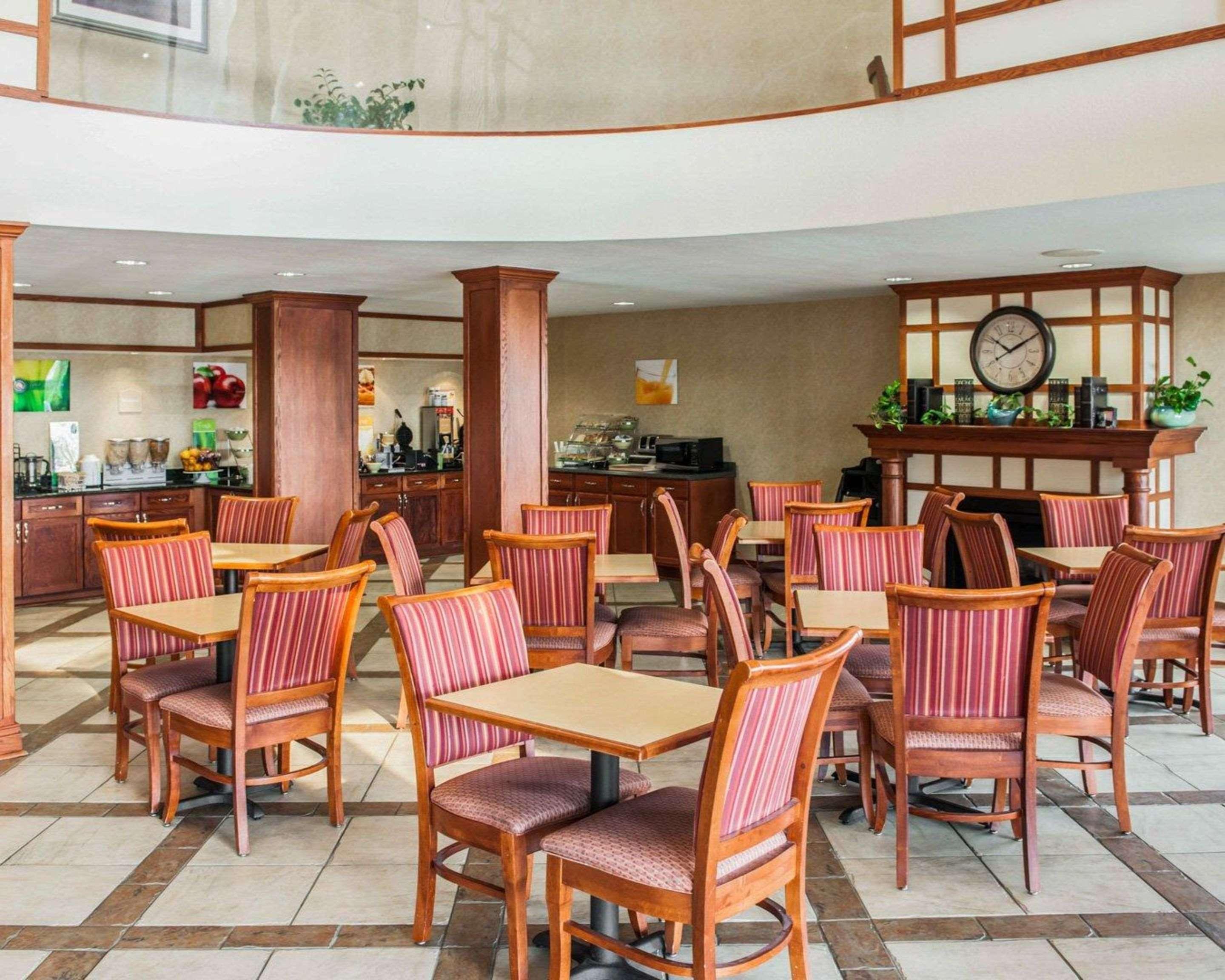 Quality Inn Castleton Exteriér fotografie